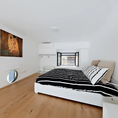 Luxury Loft Castello アパート *